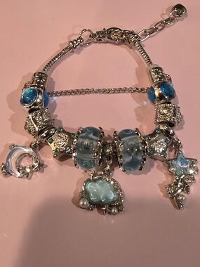 Source Unknown Silver-Tone Bracelet with Blue and Aqua Charms